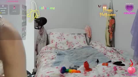 adonisblossoms online show from October 26, 11:20 pm