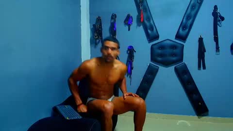 adonisdios online show from May 11, 3:07 pm