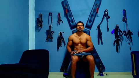 adonisdios online show from May 29, 2:48 pm
