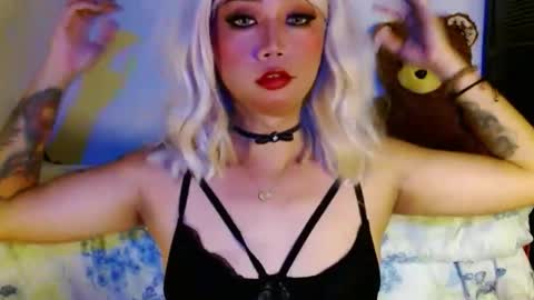 jasmine online show from April 15, 12:45 pm