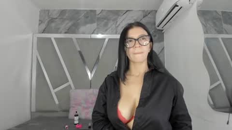 Adoraht online show from June 13, 2:04 pm