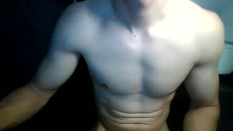 Snapshot of adrian7554 chatting on March 31, 1:29 am adrian7554 online show from March 31, 1:29 am