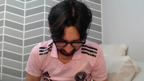 Adrian Falcon online show from May 14, 6:31 am