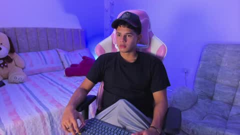 ADRIAN online show from April 9, 6:46 pm