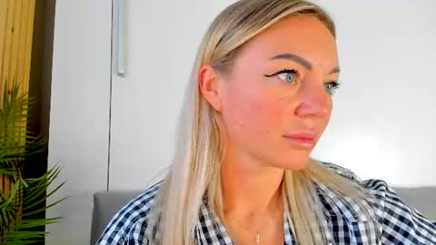 Adriana online show from August 3, 9:04 am