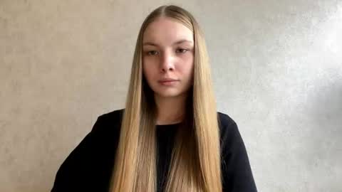 Caroline online show from August 2, 2:15 pm