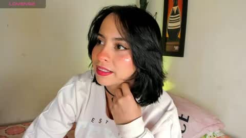 Snapshot of adriannyp chatting on August 2, 4:33 am adrianny online show from August 2, 4:33 am