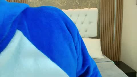 adrianstark_ online show from May 23, 1:04 pm