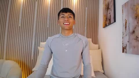 adrianstark_ online show from May 25, 12:44 pm