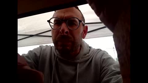 Snapshot of adrien22470 chatting on May 31, 11:39 am adrien22470 online show from May 31, 11:39 am