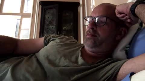 adrienfromparis online show from April 27, 6:22 am