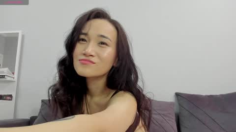 Aenie online show from December 22, 4:28 am