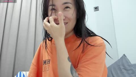 Aenie online show from February 7, 1:22 pm