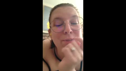 aelinafterdark online show from June 6, 2:55 pm
