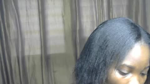 Snapshot of africana_slimqueen chatting on June 22, 9:28 am africana_slimqueen online show from June 22, 9:28 am
