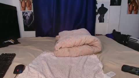 Africanpetitequeenn online show from February 28, 7:09 am