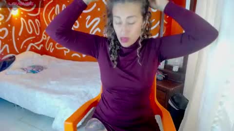 Snapshot of afrodita_solis chatting on July 15, 7:19 pm afrodita_solis online show from July 15, 7:19 pm