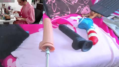 Snapshot of afroditacute16 chatting on February 7, 6:22 pm afroditacute16 online show from February 7, 6:22 pm