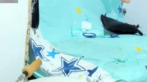 Snapshot of afroditacute16 chatting on March 4, 1:00 am afroditacute16 online show from March 4, 1:00 am