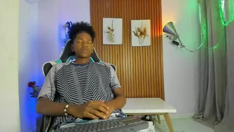 afrowayuu online show from May 22, 6:02 pm