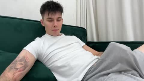 Mark online show from April 19, 12:26 pm