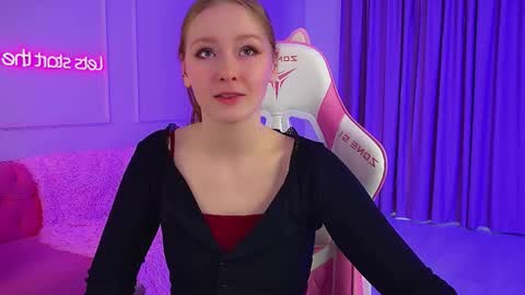 Snapshot of agatafoxley chatting on February 23, 6:22 am AgataFoxley online show from February 23, 6:22 am