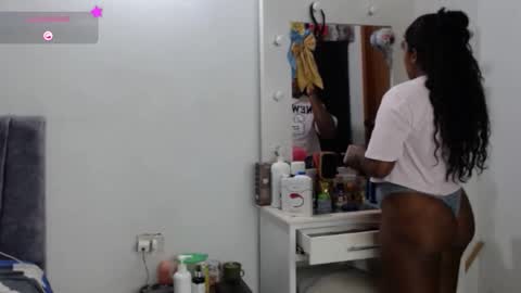 independent model online show from October 14, 3:29 am