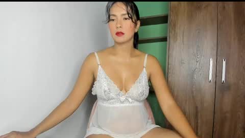 Snapshot of agatha_fox7 chatting on May 30, 7:11 pm Agatha fox online show from May 30, 7:11 pm
