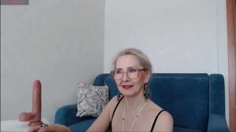 Agatha online show from March 8, 2:37 am