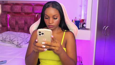 Snapshot of agatha_morrison1 chatting on January 19, 1:01 pm Agatha online show from January 19, 1:01 pm