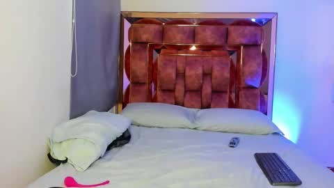 Snapshot of agatha_morrison1 chatting on February 9, 7:52 pm Agatha online show from February 9, 7:52 pm