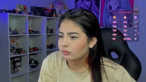 Cat online show from December 5, 7:05 am