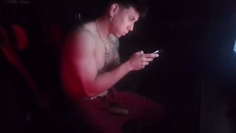 Snapshot of age96 chatting on January 4, 8:39 am age96 online show from January 4, 8:39 am