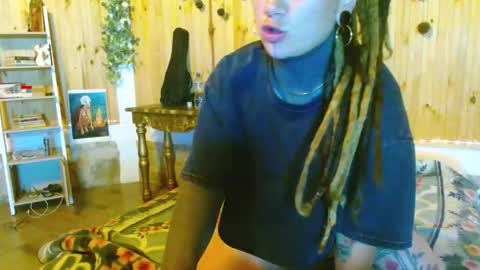 Snapshot of agness_6 chatting on May 3, 12:16 am Agness online show from May 3, 12:16 am