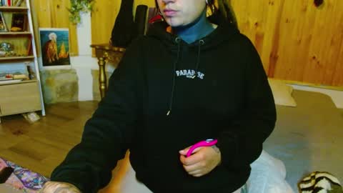 Snapshot of agness_6 chatting on June 10, 1:17 am Agness online show from June 10, 1:17 am