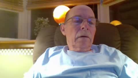 aguynrkfrd online show from July 8, 9:03 am