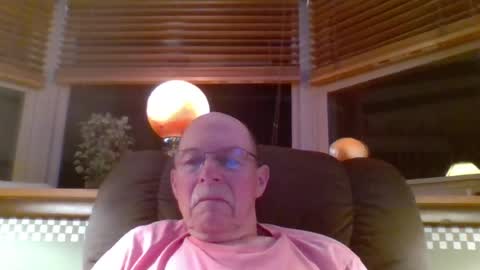 aguynrkfrd online show from July 10, 9:01 am