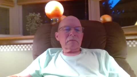 aguynrkfrd online show from July 13, 9:56 am