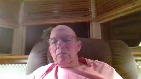 aguynrkfrd online show from July 17, 9:27 am