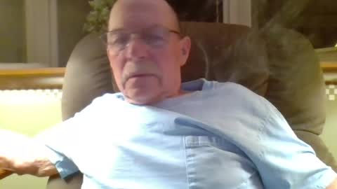 aguynrkfrd online show from July 21, 9:22 am