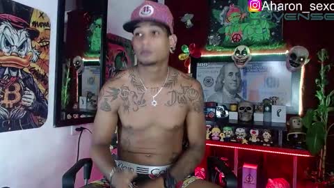 Aharon  Zamora online show from November 10, 3:05 am