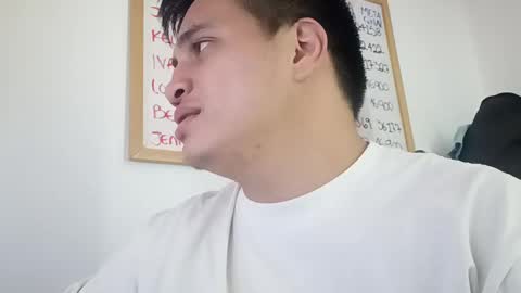 Snapshot of ahntony__69 chatting on October 21, 12:50 pm ahntony 69 online show from October 21, 12:50 pm