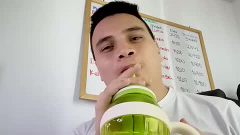 Snapshot of ahntony__69 chatting on November 26, 5:25 pm ahntony 69 online show from November 26, 5:25 pm