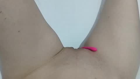 Snapshot of ahsexi chatting on December 5, 8:27 pm Taylor online show from December 5, 8:27 pm