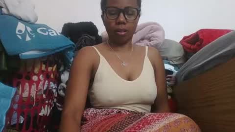 Aicha boobs online show from July 29, 7:17 am