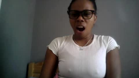 Aicha boobs online show from July 31, 8:25 am