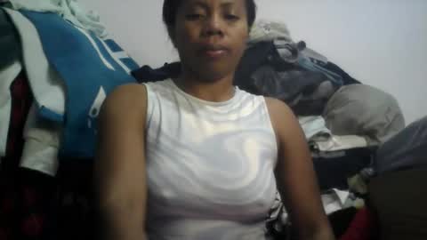 Aicha boobs online show from August 3, 9:40 pm