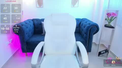 Snapshot of aida_adams chatting on May 19, 12:22 pm AIDA ADAMS online show from May 19, 12:22 pm