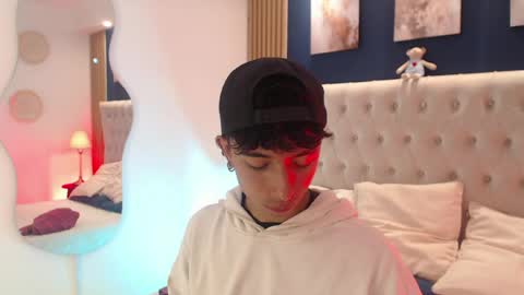 Aiden online show from March 31, 12:49 pm