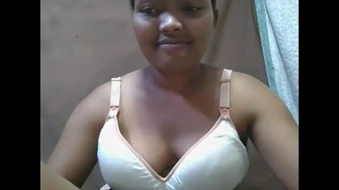 Snapshot of aimealdy chatting on October 7, 3:53 pm aimealdy online show from October 7, 3:53 pm